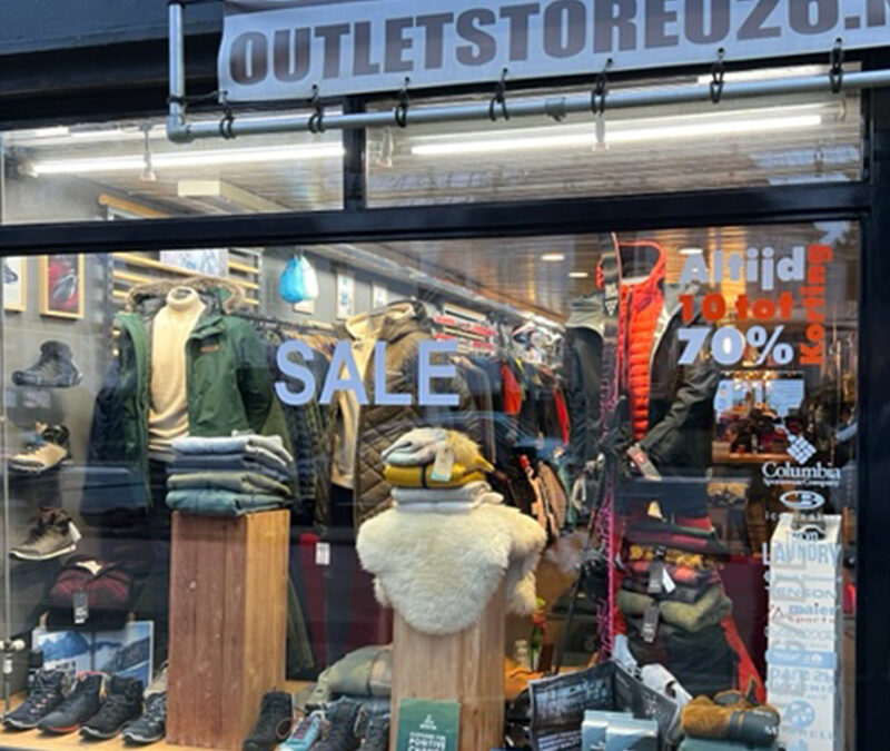 Outlet store 026